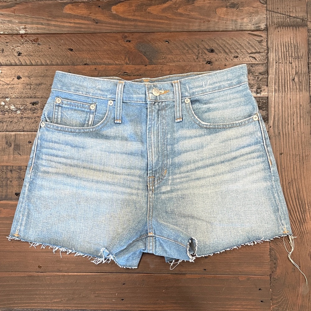 Madewell "The Perfect Jean Short" size 28 Bowman wash.